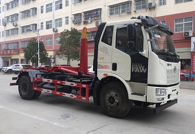 解放单桥勾臂式垃圾車(chē)